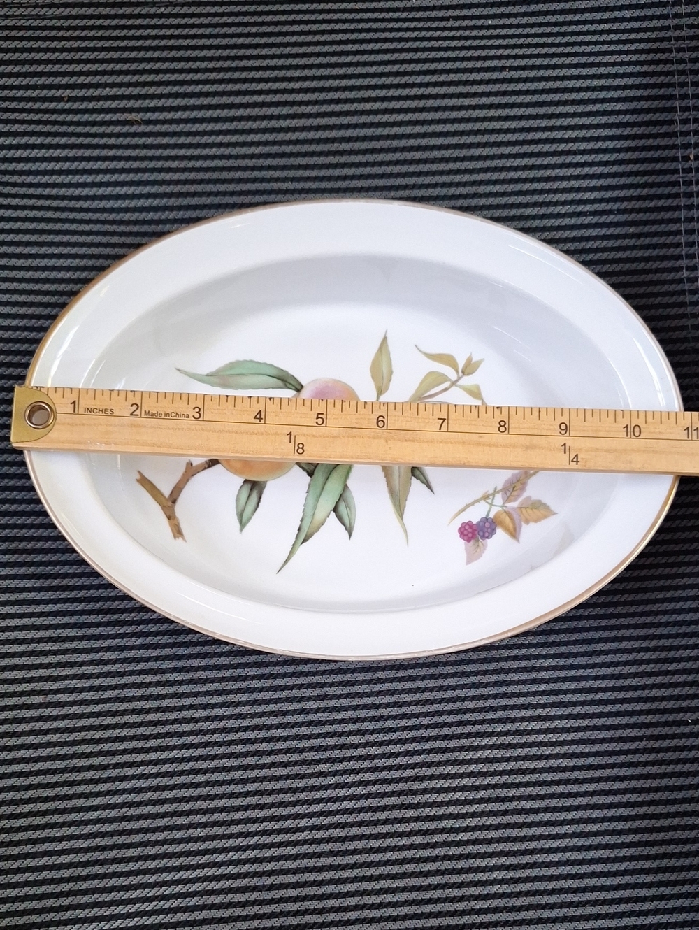 Vintage Royal Worcester Evesham Gold Oval Fruit Pattern Platter 1961 - Picture 8 of 9
